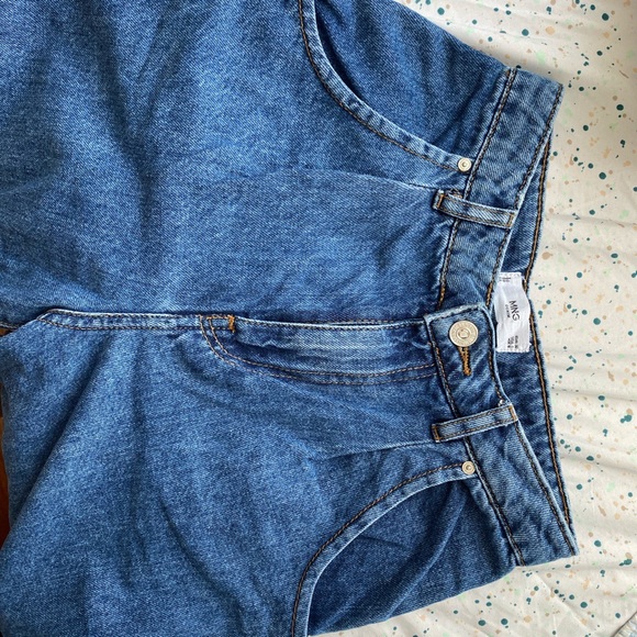 𝗦𝗢𝗟𝗗. - Picture 2 of 3